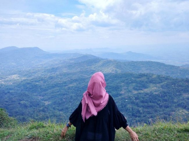aktivitas embung batara sriten, embung batara sriten, liburan ke embung batara sriten, tiket masuk embung batara sriten harga tiket embung batara sriten, tips berlibur di embung batara sriten, wisata embung batara sriten, embung batara sriten: puncak tertinggi di gunung kidul yg eksotis