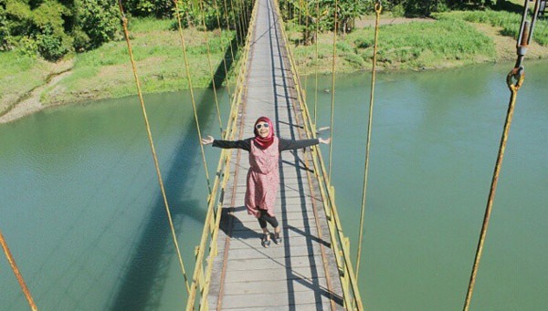 Jembatan Soka: Spot Foto Instagramable di Bantul yang Lagi Hits & Kece!