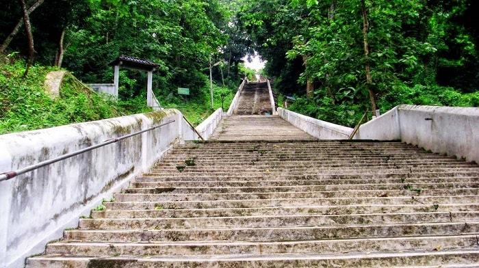 jam operasional makam imogiri, lokasi makam imogiri, makam imogiri, makam imogiri bantul, rute makam imogiri, tiket masuk makam imogiri, wisata sejarah makam imogiri, makam imogiri: wisata sejarah ke pemakanan para raja di pulau jawa!