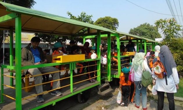 cara menuju pabrik gula madukismo, harga tiket masuk pabrik gula madukismo, lokasi pabrik gula madukismo, pabrik gula madukismo, pabrik gula madukismo bantul, pabrik gula madukismo jogja, rute pabrik gula madukismo, tiket masuk pabrik gula madukismo fasilitas pabrik gula madukismo, wisata sejarah pabrik gula madukismo, pabrik gula madukismo bantul: harga tiket, daya tarik, spot instagramable dll