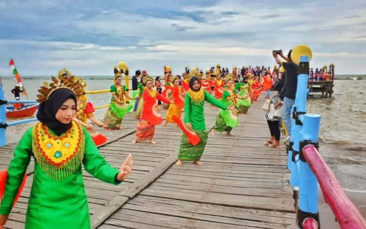 aktivitas di pantai akkarena, alamat pantai akkarena, harga tiket masuk pantai akkarena, jam buka pantai akkarena, keindahan pantai akkarena, lokasi pantai akkarena, pantai akkarena, pantai akkarena makassar, pantai akkarena sulawesi selatan, rute pantai akkarena, pantai akkarena: harga tiket, aktivitas seru, daya tarik, wahana bermain dll
