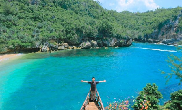 fasilitas pantai gesing, harga tiket pantai gesing, kuliner di pantai gesing, lokasi pantai gesing, objek wisata pantai gesing, pantai gesing, pantai gesing gunung kidul, pantai gesing jogja, penginapan pantai gesing, rute menuju pantai gesing, tiket masuk pantai gesing, wisata pantai gesing, pantai gesing, harga tiket, fasilitas, aktivitas seru & daya tarik!