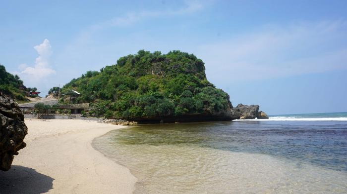 alamat pantai nguyahan, fasilitas pantai nguyahan, harga tiket masuk pantai nguyahan, lokasi pantai nguyahan, pantai nguyahan, rute lokasi pantai nguyahan, rute pantai nguyahan, spot foto pantai nguyahan, tiket masuk pantai nguyahan, wahana pantai nguyahan, pantai nguyahan ‘pasir putih’: harga tiket, daya tarik, aktivitas dll