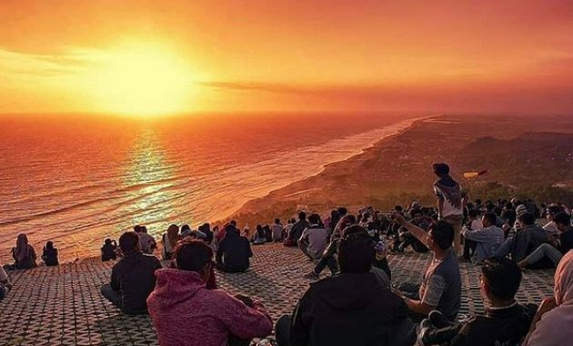 aktivitas pantai parangendog, fasilitas pantai parangendog, foto pantai parangendog, keindahan pantai parangendog, lokasi pantai parangendog, pantai parang endog, pantai parangendog, pantai parangendog gunungkidul, paralayang pantai parangendog, wahana pantai parangendog, wisata pantai parangendog, pantai parangendog: harga tiket, daya tarik, aktivitas seru dll