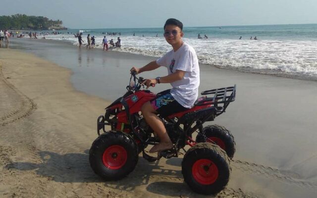 aktivitas pantai sambolo, harga tiket masuk pantai sambolo, letak pantai sambolo, lokasi pantai sambolo, pantai sambolo, pantai sambolo banten, rute pantai sambolo, pantai sambolo banten, harga tiket, wahana, aktivitas seru & fasilitas
