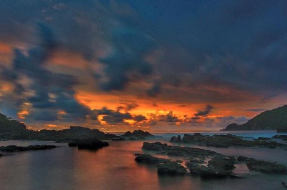 fasilitas pantai wedi ombo, harga tiket pantai wedi ombo, kuliner di pantai wedi ombo, lokasi pantai wedi ombo, lokasi pantai wediombo, pantai wedi ombo, pantai wediombo, penginapan di pantai wedi ombo, tiket masuk pantai wediombo, tiket pantai wedi ombo, wediombo, wisata pantai wedi ombo, pantai wedi ombo gunungkidul: harga tiket, daya tarik, aktivitas seru dll