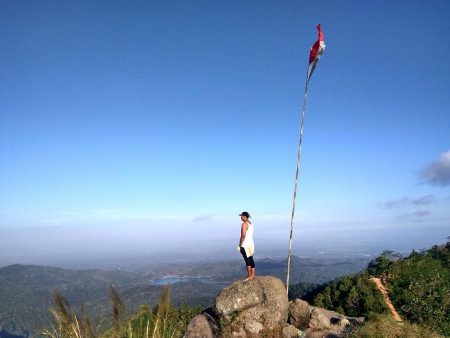 gunung ijo, gunung ijo jogja, gunung ijo kulonprogo, lokasi gunung ijo, puncak gunung ijo, rute menuju gunung ijo, wisata alam gunung ijo, puncak gunung ijo, peta lokasi, tiket, spot foto daya tarik, tips dll, Lokasi Wisata Alam Gunung Ijo, Harga Tiket Masuk Wisata Alam Gunung Ijo, Pesona Wisata Alam Gunung Ijo, Tips Berlibur ke Gunung Ijo