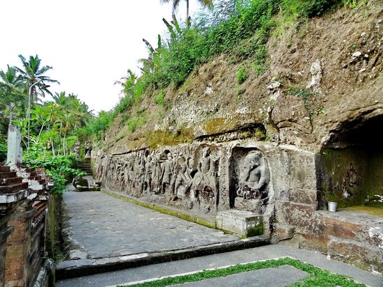 lokasi pura yeh pulu, pura yeh pulu, pura yeh pulu ubud, relief pura yeh pulu bendulu, wisata pura yeh pulu, pura yeh pulu: objek wisata religi bersejarah dengan relief cantik