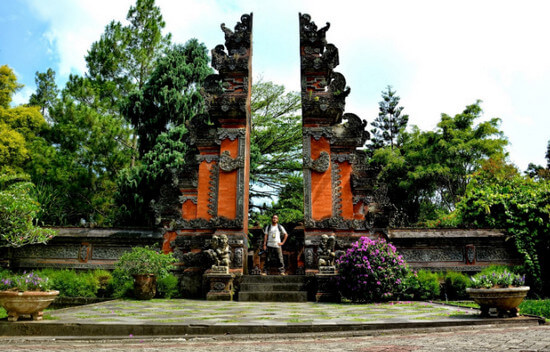harga tiket masuk taman bunga nusantara, htm taman bunga nusantara, lokasi taman bunga nusantara, penginapan di taman bunga nusantara, rute taman bunga nusantara, taman bunga nusantara, wahana di taman bunga nusantara, taman bunga nusantara cianjur, harga tiket, daya tarik, aktivitas seru dll
