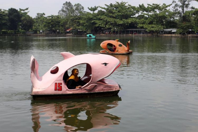 bunga wiladatika, kolam renang di depok, taman bunga wiladatika, tempat wisata di depok, waterboom di depok, waterpark di depok, wisata alam depok, wisata anak di depok, wisata depok, wisata keluarga di depok, top 10+ destinasi wisata terbaik di depok yang wajib dikunjungi saat liburan