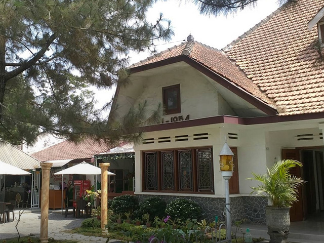 daya tarik dosh holiday wates, dosh holiday wates, fasilitas dosh holiday wates, lokasi dosh holiday wates, tiket dosh holiday wates, tiket masuk dosh holiday wates, wisata dosh holiday wates, top 10+ foto dosh holiday wates kediri, harga tiket, spot instagramable dll