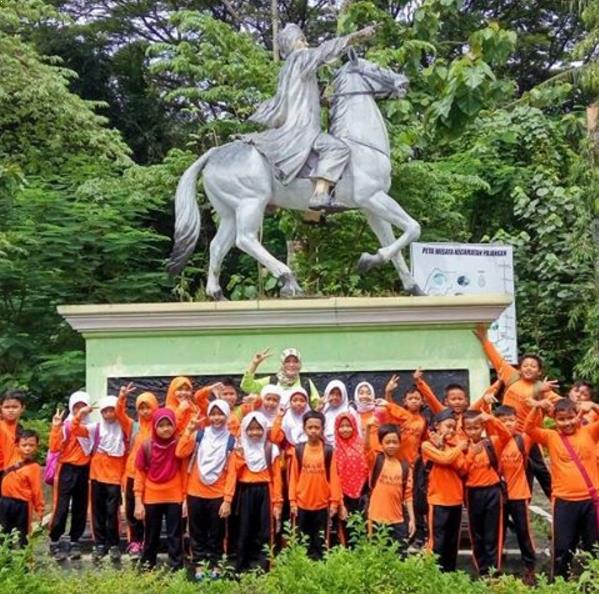 goa selarong, gua selarong, harga tiket masuk gua selarong, keindahan air terjun di gua selarong, keindahan gua selarong, lokasi gua selarong, rute menuju gua selarong, sejarah gua selarong, wisata sejarah gua selarong, top 10+ foto gua selarong bantul: harga tiket, fasilitas, wahana, daya tarik dll