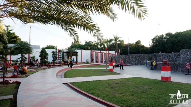aktivitas taman pecut, daya tarik taman pecut, kegiatan seru di taman pecut, taman pecut, taman pecut blitar, wisata taman pecut, top 10+ foto taman pecut kota blitar: aktivitas seru & daya tarik nan cantik!