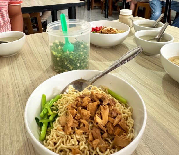 bakmi di pasar 8, bakmi enak di pasar 8, bakmi enak di pasar 8 alam sutera, resto bakmi enak di pasar 8, warung bakmi enak di pasar 8, top 12+ bakmi enak di pasar 8 alam sutera yang legendaris, yummy!