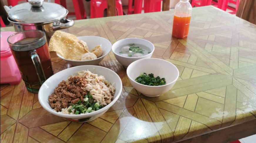 bakmi di pasar 8, bakmi enak di pasar 8, bakmi enak di pasar 8 alam sutera, resto bakmi enak di pasar 8, warung bakmi enak di pasar 8, top 12+ bakmi enak di pasar 8 alam sutera yang legendaris, yummy!