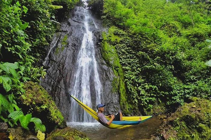 air terjun di sumedang, air terjun terindah di sumedang, curug di sumedang, curug kencana, curug sabuk, curug sumedang, curug terindah di sumedang, wisata air terjun di sumedang, top 12+ curug di sumedang terhits & terbaik, wisata air terjun paling indah