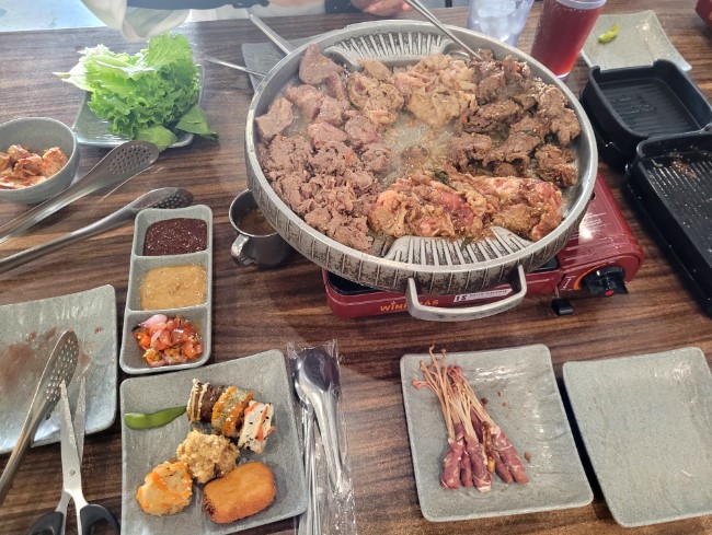 all you can eat di makassar, auce di makassar, ayce di makassar, resto all you can eat di makassar, restoran all you can eat di makassar, restoran auce di makassar, restoran ayce di makassar, tempat makan all you can eat di makassar, top 12+ restoran all you can eat di makassar, ayce yang paling enak!