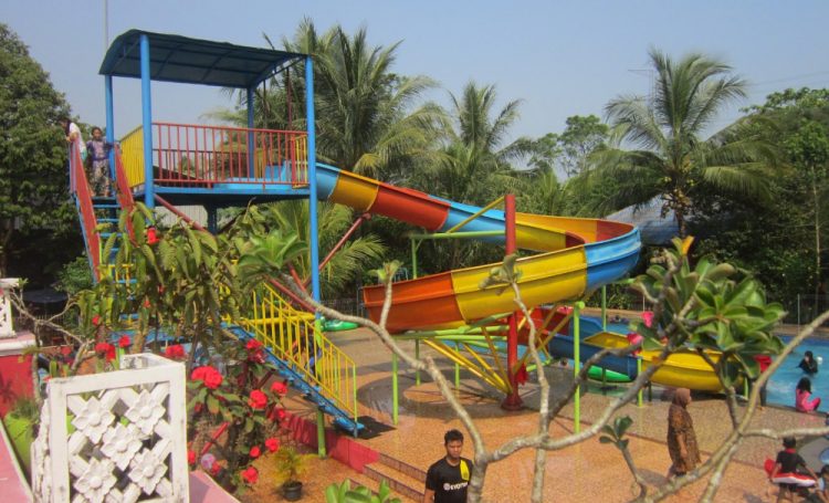 kolam renang di depok, tempat wisata di depok, waterboom di depok, waterpark di di depok, wisata keluarga di depok, top 14+ kolam renang di depok terbaik & terbesar, seru buat main air!