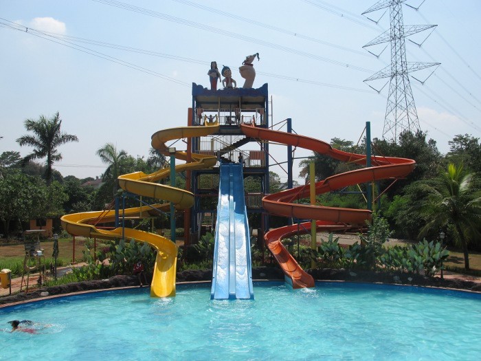 kolam renang di depok, tempat wisata di depok, waterboom di depok, waterpark di di depok, wisata keluarga di depok, top 14+ kolam renang di depok terbaik & terbesar, seru buat main air!