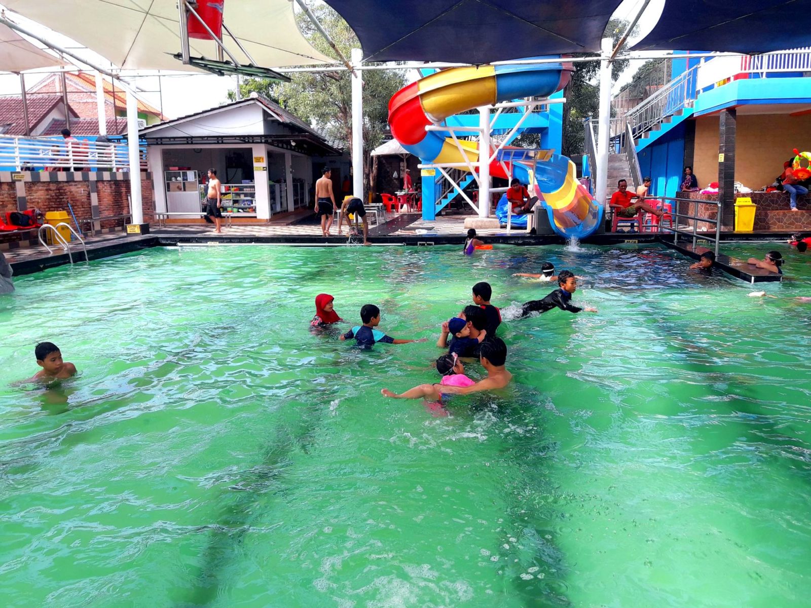 Top 14+ Kolam Renang di Depok Terbaik & Terbesar, Seru Buat Main Air!