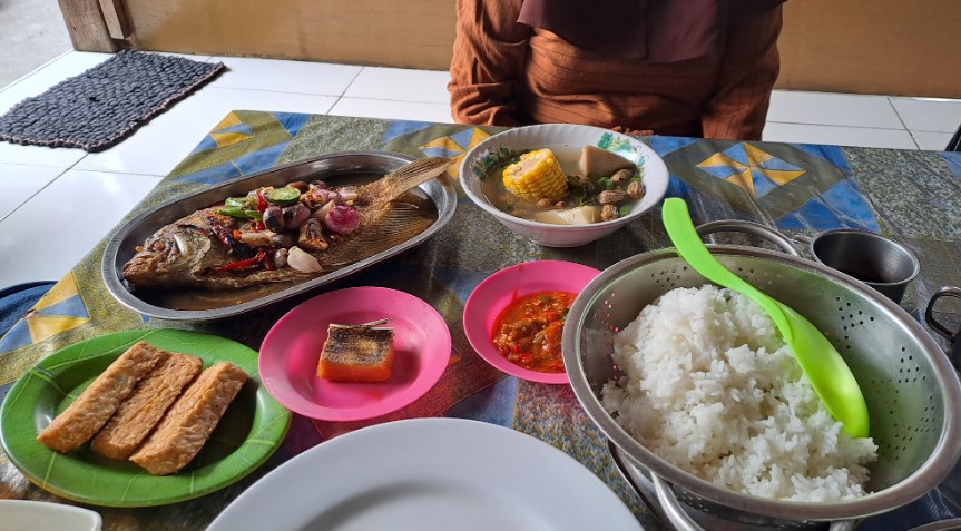 Top 14+ Tempat Makan Enak di Beji Depok, dengan Harga Murah Meriah