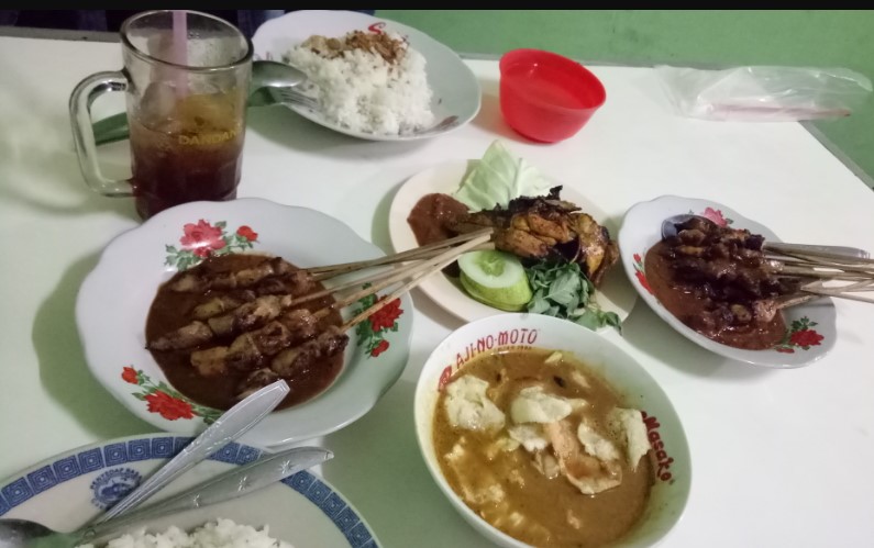 cafe di beji, resto di beji, restoran di beji, rumah makan di beji, tempat makan di beji, tempat makan enak di beji, warung makan di beji, top 14+ tempat makan enak di beji depok, dengan harga murah meriah
