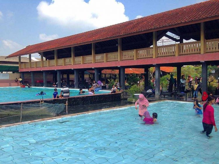 kolam renang di boyolali, tempat wisata di boyolali, wahana air di boyolali, waterboom di boyolali, waterpark di boyolali, wisata di boyolali, wisata keluarga di boyolali, top 15+ kolam renang di boyolali terbesar & terbaik, waterpark, waterboom seru!