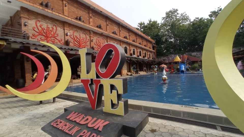kolam renang di boyolali, tempat wisata di boyolali, wahana air di boyolali, waterboom di boyolali, waterpark di boyolali, wisata di boyolali, wisata keluarga di boyolali, top 15+ kolam renang di boyolali terbesar & terbaik, waterpark, waterboom seru!