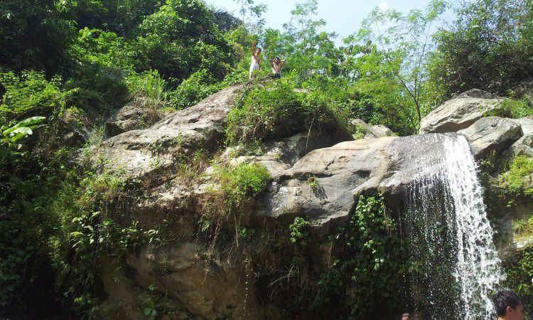 air terjun cianjur, air terjun di cianjur, curug cianjur, curug di cianjur, keindahan curug di cianjur, tempat wisata di cianjur, wisata air terjun di cianjur, wisata alam di cianjur, wisata curug di cianjur, top 18+ curug di cianjur terbaik & terhits, air terjun dengan view spektakuler!