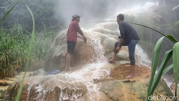 air terjun di banjarnegara, curug di banjarnegara, objek wisata air terjun di banjarnegara, tempat wisata di banjarnegara, wisata air terjun di banjarnegara, wisata alam di banjarnegara, top 19+ air terjun di banjarnegara terbaik & terhits, lokasi, rute & tiket masuk