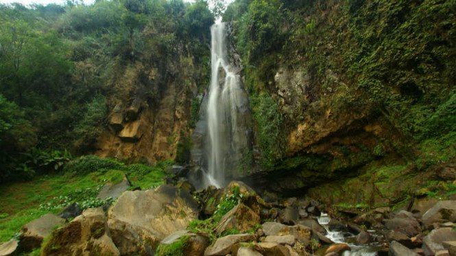 air terjun di banjarnegara, curug di banjarnegara, objek wisata air terjun di banjarnegara, tempat wisata di banjarnegara, wisata air terjun di banjarnegara, wisata alam di banjarnegara, top 19+ air terjun di banjarnegara terbaik & terhits, lokasi, rute & tiket masuk