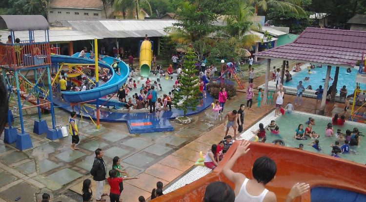 kolam renang cianjur, kolam renang di cianjur, kolam renang terbaik di cianjur, tempat berenang di cianjur, wahana kolam renang di cianjur, waterboom di cianjur, waterpark di cianjur, wisata keluarga di cianjur, wisata kolam renang di cianjur, top 19+ waterpark & kolam renang di cianjur terbesar & terbaik, harga tiket masuk!
