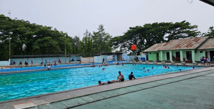 kolam renang cianjur, kolam renang di cianjur, kolam renang terbaik di cianjur, tempat berenang di cianjur, wahana kolam renang di cianjur, waterboom di cianjur, waterpark di cianjur, wisata keluarga di cianjur, wisata kolam renang di cianjur, top 19+ waterpark & kolam renang di cianjur terbesar & terbaik, harga tiket masuk!