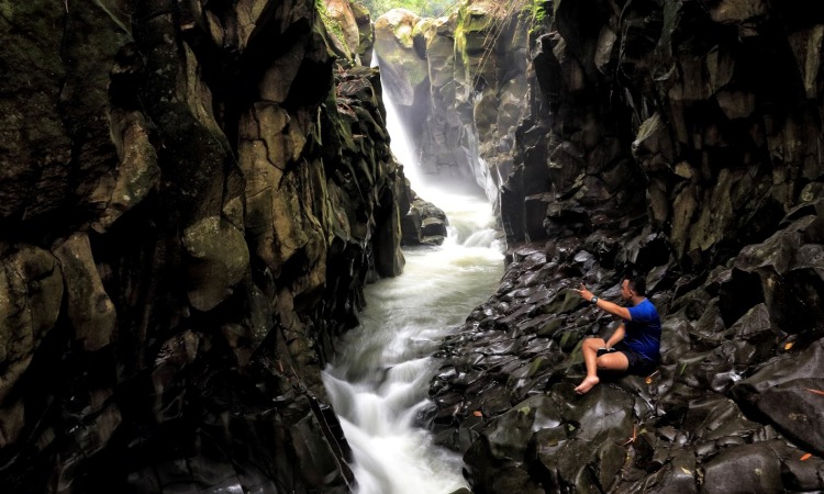 air terjun di garut, air terjun terbaik di garut, curug di garut, curug garut, curug indah di garut, curug terbaik di garut, rekreasi di garut, wisata alam di garut, wisata curug di garut, top 20+ curug di garut terbaik & terhits, keindahan air terjun nan spektakuler!