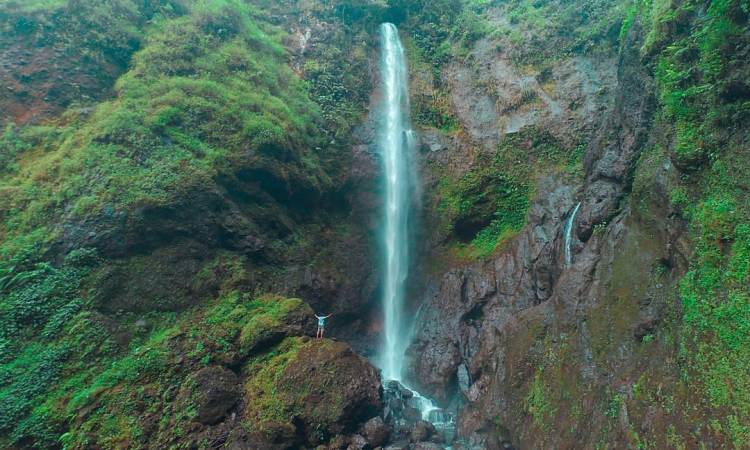 air terjun di garut, air terjun terbaik di garut, curug di garut, curug garut, curug indah di garut, curug terbaik di garut, rekreasi di garut, wisata alam di garut, wisata curug di garut, top 20+ curug di garut terbaik & terhits, keindahan air terjun nan spektakuler!