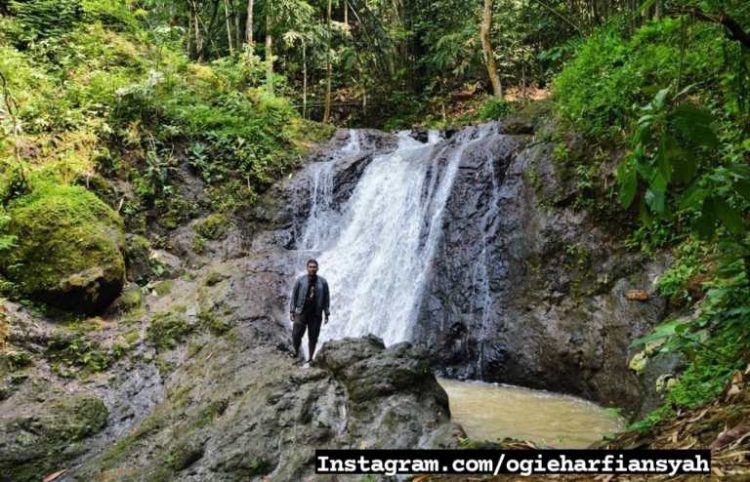 air terjun di kuningan, curug di kuningan, curug terbaik di kuningan, daftar air terjun di kuningan, objek wisata di kuningan, tempat rekreasi alam di kuningan, wisata air terjun di kuningan, wisata alam di kuningan, wisata curug di kuningan, top 20+ curug di kuningan terbaik & terhits, wisata alam air terjun terbaru!