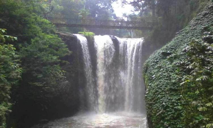air terjun di bandung, curug di bandung, curug di bandung barat, curug di kota bandung, curug terbaik di bandung, curug terdekat di bandung, tempat wisata curug di bandung, tempat wisata di bandung, wisata alam di bandung, wisata curug di bandung, top 21+ curug di bandung terhits & terbaik, air terjun yang kece untuk rekreasi!
