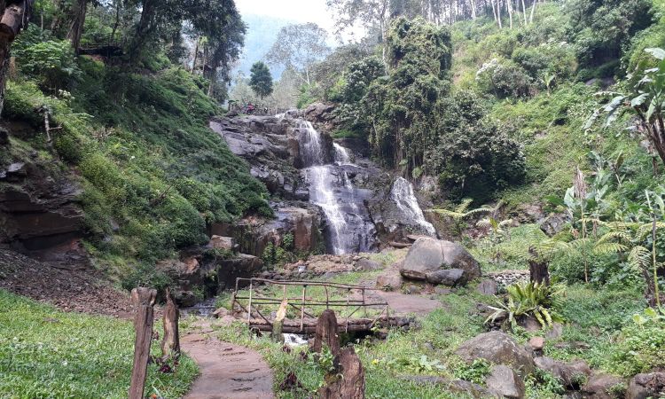 air terjun di bandung, curug di bandung, curug di bandung barat, curug di kota bandung, curug terbaik di bandung, curug terdekat di bandung, tempat wisata curug di bandung, tempat wisata di bandung, wisata alam di bandung, wisata curug di bandung, top 21+ curug di bandung terhits & terbaik, air terjun yang kece untuk rekreasi!