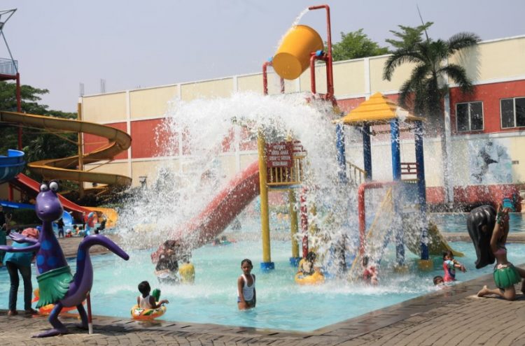 kolam renang di banten, kolam renang di tangerang, kolam renang di tangerang selatan, tempat berenang di tangerang, waterboom di tangerang, waterpark di tangerang, waterpark di tangerang selatan, wisata air di tangerang, top 21+ kolam renang di tangerang banten terbesar & terbaik untuk liburan