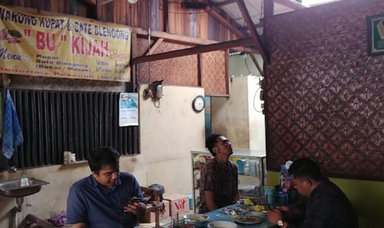 kuliner enak di brebes, resto di brebes, restoran di brebes, rumah makan di brebes, tempat makan di brebes, tempat makan enak di brebes, tempat wisata kuliner di brebes, top 25+ tempat makan di brebes yang enak, restoran, wisata kuliner legendaris!