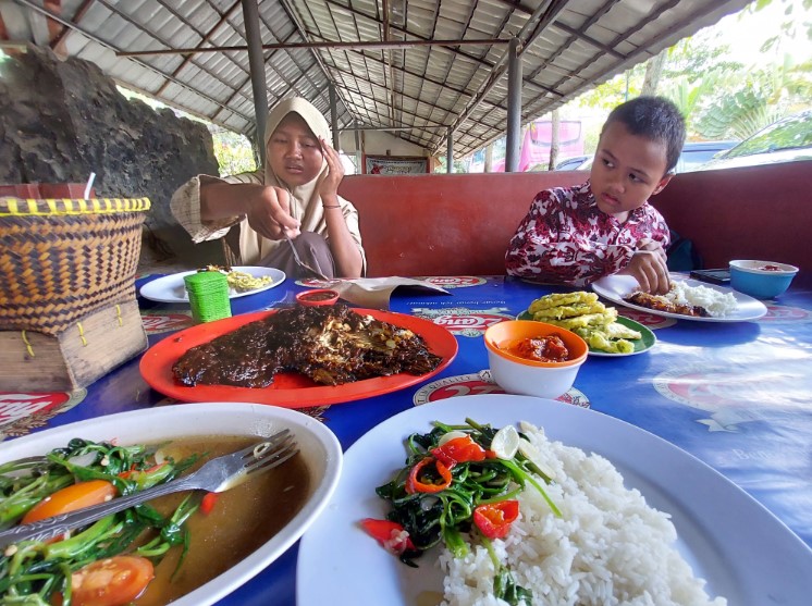 Top 25+ Tempat Makan di Brebes yang Enak, Restoran, Wisata Kuliner Legendaris!