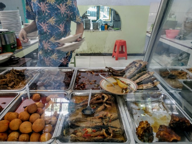 cafe di demak, kuliner khas di demak, resto di demak, restoran di demak, rumah makan di demak, tempat kuliner di demak, tempat makan di demak, tempat makan enak di demak, tempat makan khas di demak, tempat makan seafood di demak, tempat ngopi di demak, tempat nongkrong di demak, tempat wisata kuliner di demak, top 25+ tempat makan di demak paling enak & legendaris, resto, cafe, kuliner khas!