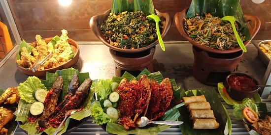 cafe di demak, kuliner khas di demak, resto di demak, restoran di demak, rumah makan di demak, tempat kuliner di demak, tempat makan di demak, tempat makan enak di demak, tempat makan khas di demak, tempat makan seafood di demak, tempat ngopi di demak, tempat nongkrong di demak, tempat wisata kuliner di demak, top 25+ tempat makan di demak paling enak & legendaris, resto, cafe, kuliner khas!