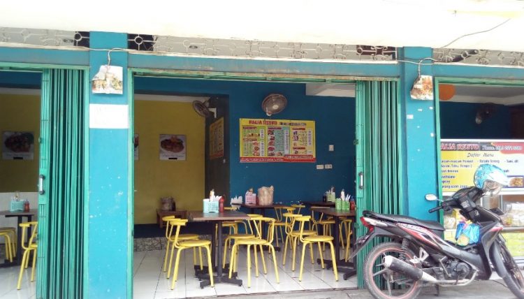 cafe di demak, kuliner khas di demak, resto di demak, restoran di demak, rumah makan di demak, tempat kuliner di demak, tempat makan di demak, tempat makan enak di demak, tempat makan khas di demak, tempat makan seafood di demak, tempat ngopi di demak, tempat nongkrong di demak, tempat wisata kuliner di demak, top 25+ tempat makan di demak paling enak & legendaris, resto, cafe, kuliner khas!