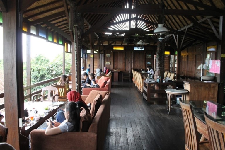 daftar tempat makan romantis di bandung, tempat makan paling romantis di bandung, tempat makan romantis dan murah di bandung, tempat makan romantis di bandung, tempat makan romantis di bandung selatan, tempat wisata kuliner romantis di bandung, top 25+ tempat makan romantis di bandung, bisa ajak si doi kencan!
