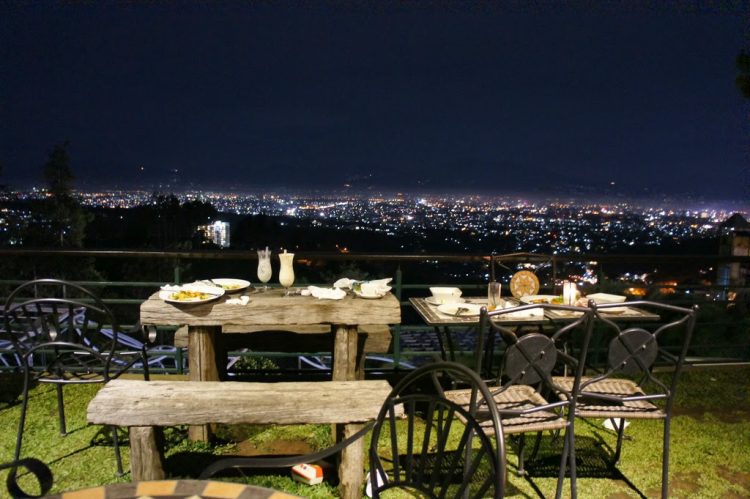 daftar tempat makan romantis di bandung, tempat makan paling romantis di bandung, tempat makan romantis dan murah di bandung, tempat makan romantis di bandung, tempat makan romantis di bandung selatan, tempat wisata kuliner romantis di bandung, top 25+ tempat makan romantis di bandung, bisa ajak si doi kencan!