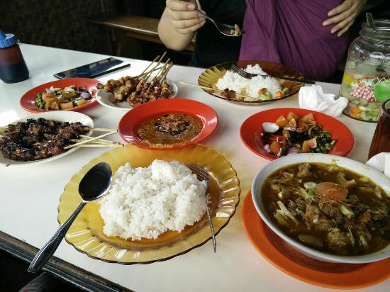 kuliner di puncak, tempat makan di puncak, tempat makan di puncak bogor, tempat makan enak di puncak, tempat wisata kuliner di puncak, wisata kuliner di puncak, top 26+ tempat makan di puncak bogor yang enak & hits, wisata kuliner!