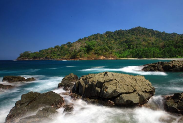 pantai banyuwangi, pantai di banyuwangi, pantai terbaik di banyuwangi, wisata pantai di banyuwangi, top 27+ pantai di banyuwangi terbaik & menawan yang wajib dikunjungi