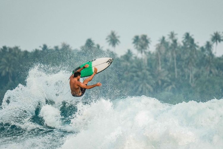 pantai banyuwangi, pantai di banyuwangi, pantai terbaik di banyuwangi, wisata pantai di banyuwangi, top 27+ pantai di banyuwangi terbaik & menawan yang wajib dikunjungi