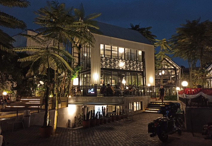 cafe di alam sutera, kuliner alam sutera, resto di alam sutera, restoran alam sutera, restoran jepang di alam sutera, restoran korea di alam sutera, restoran thailand di alam sutera, tempat makan alam sutera, tempat makan di alam sutera, top 28+ tempat makan di alam sutera paling favorit, restoran, kuliner, cafe dll